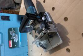Location outil Kit parquet Makita près de Domfront en Poiraie