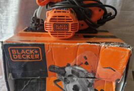 Location outil Scie circulaire Électrique Black et decker près de Oullins-Pierre-Bénite
