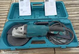 Location outil Meuleuse Électrique Makita près de Peynier