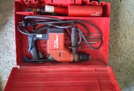 Location outil Burineur perforateur Électrique Hilti près de La Chapelle-d'Aligné
