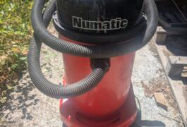 Location outil Aspirateur chantier près de Champcella