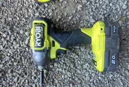 Location outil Visseuse Électrique Ryobi près de Beynac