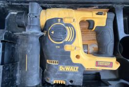 Location outil Burineur perforateur Dewalt près de Marseille