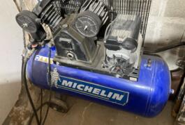 Location outil Compresseur Électrique Michelin près de Génébrières