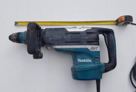Location outil Burineur perforateur Électrique Makita près de Bourghelles