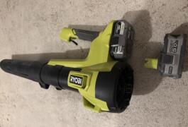 Location outil Aspirateur souffleur Électrique Ryobi près de Saint-Maur-des-Fossés