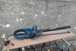 Location outil Taille-haie électrique makita Makita près de Romans-sur-Isère