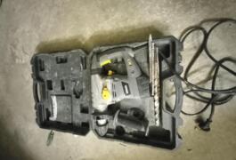 Location outil Burineur perforateur Électrique près de Les Septvallons
