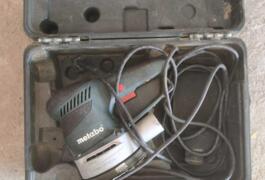 Location outil Ponceuse Électrique Metabo près de Saumur