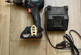 Location outil Perceuse Sans-fil Bosch pro près de Courbevoie