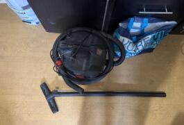 Location outil Aspirateur eau poussière Électrique Bosch près de Hayange