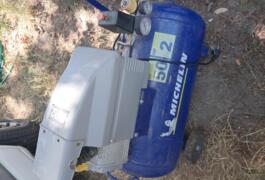 Location outil Compresseur Électrique Michelin près de Pinterville