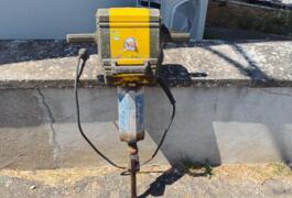Location outil Marteau piqueur Électrique près de Châteaudun