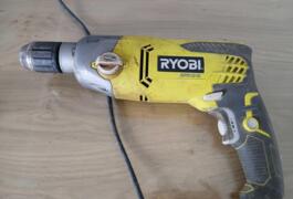 Location outil Perceuse Ryobi près de Farbus