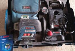 Location outil Niveau laser Bosch près de Saint-Romain-de-Colbosc