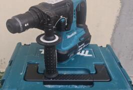 Location outil Perforateur burineur makita Makita près de Feyzin