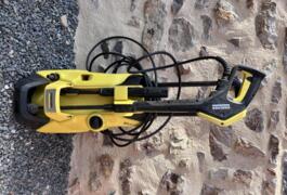 Location outil Nettoyeur haute pression Électrique Karcher près de Saint-Aubin-du-Cormier