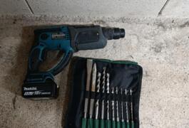 Location outil Burineur perforateur Électrique Makita près de Combeaufontaine