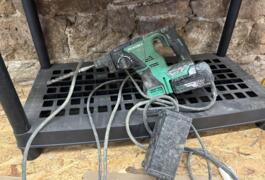 Location outil Burineur perforateur Électrique Hikoki près de Bozouls