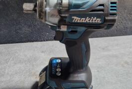 Location outil Visseuse Électrique Makita près de Brie-Comte-Robert