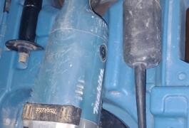 Location outil Meuleuse Électrique Makita près de Montauban