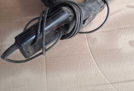 Location outil Ponceuse à bande Électrique Black et decker près de Plaintel
