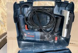 Location outil Burineur perforateur Électrique Bosch près de Chilleurs-aux-Bois