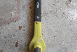 Location outil Aspirateur souffleur Électrique Ryobi près de Tarnès