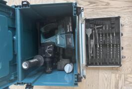 Location outil Burineur perforateur Électrique Makita près de Dunkerque