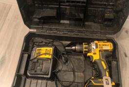 Location outil Perceuse Sans-fil Dewalt près de Saint-Chef