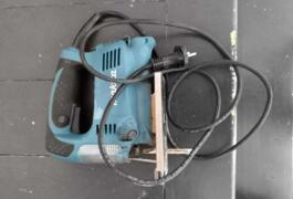 Location outil Scie pendulaire Électrique Makita près de Saint-Chef