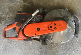 Location outil Découpeuse à disque Thermique Husqvarna près de Roquefort-la-Bédoule