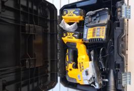 Location outil Scie sauteuse Sans-fil Dewalt près de Nantes