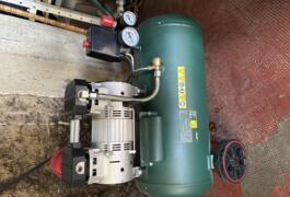Location outil Compresseur Électrique Parkside près de Limonest