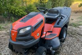 Location outil Tondeuse autoportée Thermique Husqvarna près de La Noue