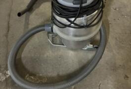 Location outil Aspirateur Électrique Nilfisk près de Reims