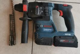 Location outil Burineur perforateur Électrique Bosch pro près de Boussy