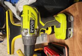 Location outil Perceuse Sans-fil Ryobi près de Saurier