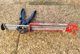 Location outil Pistolet silicone près de Brunoy