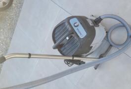Location outil Aspirateur eau poussière Électrique Nilfisk près de Cubnezais