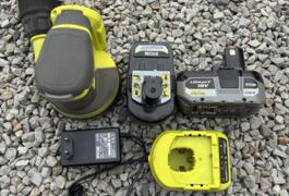 Location outil Ponceuse Batterie Ryobi près de Bosroumois