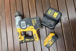 Location outil Perforateur à percussion électrique Dewalt près de Montpellier