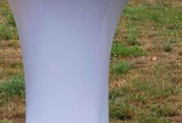Location outil Tables hautes mange-debout x4 avec housses près de Bures-sur-Yvette