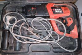 Location outil Burineur perforateur Électrique Black et decker près de Jonzier-Épagny