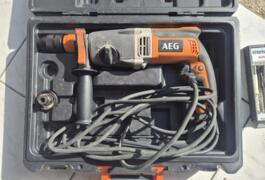 Location outil Burineur perforateur Électrique Aeg près de Bailleul-le-Soc