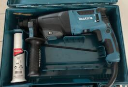 Location outil Burineur perforateur Électrique Makita près de Arès