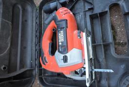 Location outil Scie sauteuse Filaire Black et decker près de CLICHY SOUS BOIS