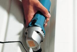 Location outil Grignoteuse Électrique Makita près de Reims