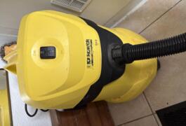 Location outil Aspirateur eau poussière Électrique Karcher près de Rosoy