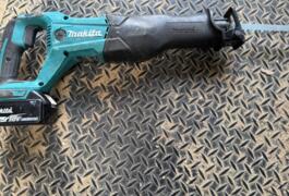 Location outil Scie sabre Électrique Makita près de Santec